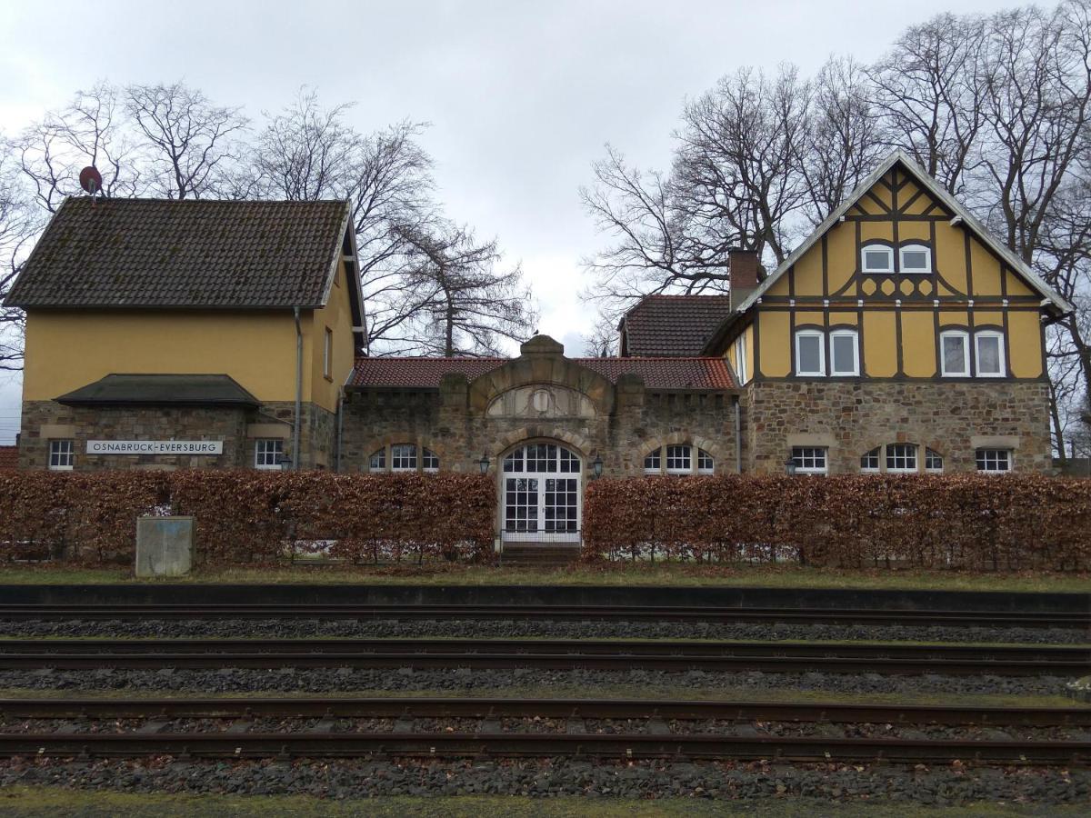 Im Alten Bahnhof *